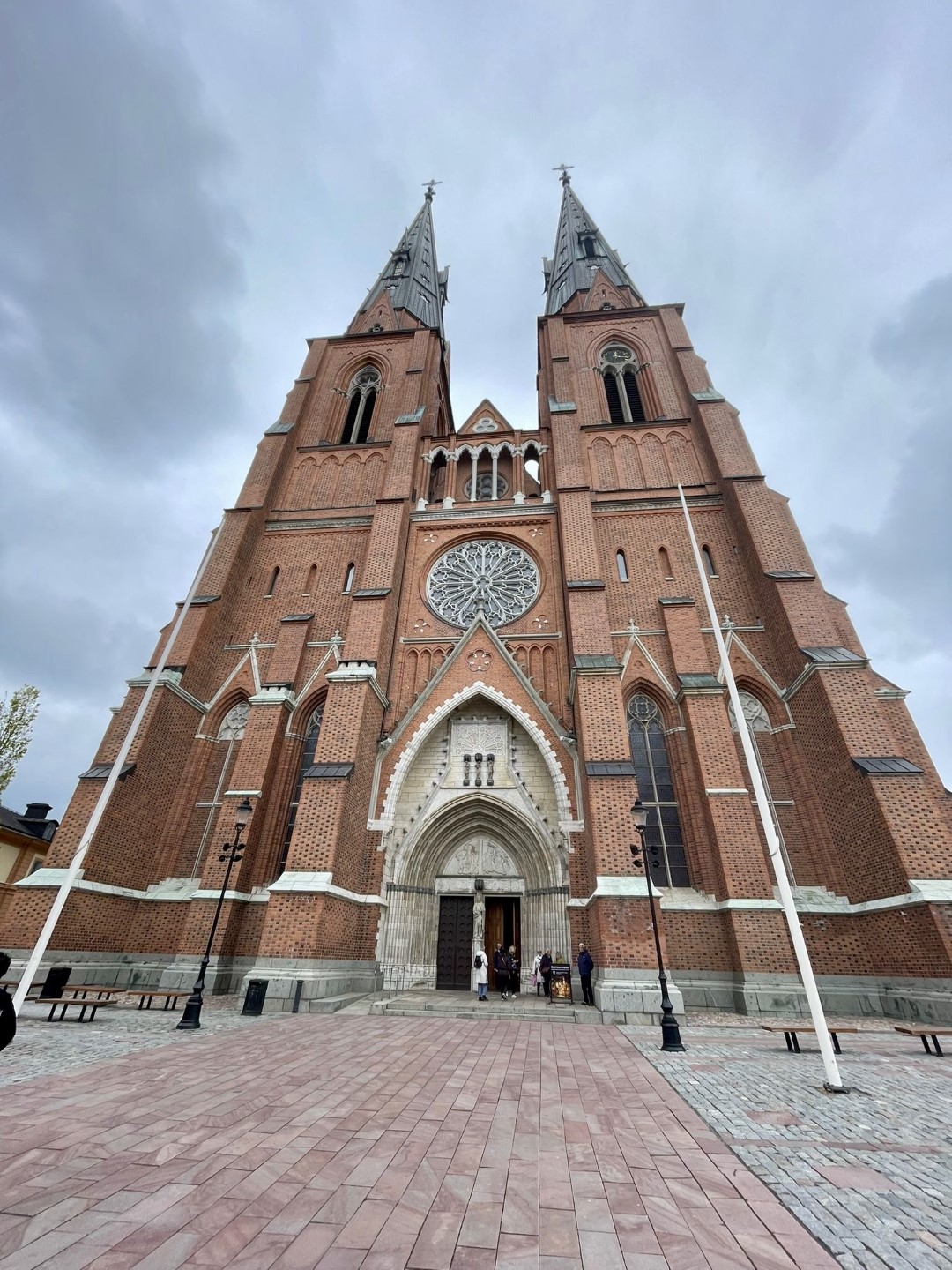 Cathedraal Uppsala.jpeg